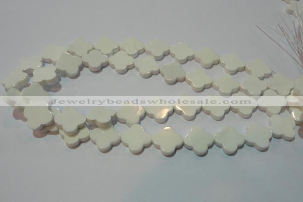 CAG3428 15.5 inches 20*20mm flower white agate gemstone beads