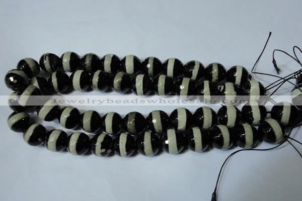 CAG4671 15.5 inches 16mm faceted round tibetan agate beads wholesale