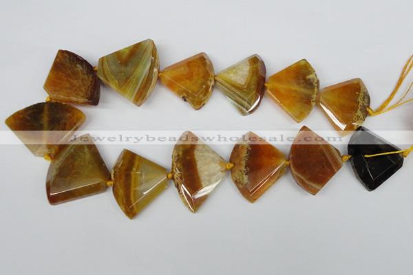 CAG5586 15 inches 30*40mm faceted triangle dragon veins agate beads