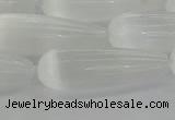 CCA358 15.5 inches 10*30mm teardrop white calcite gemstone beads