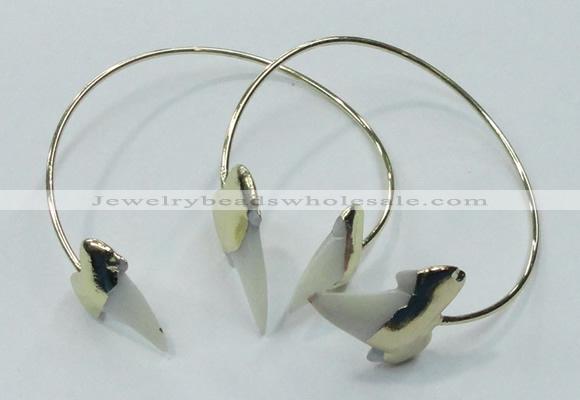 CGB795 18*25mm - 22*28mm teeth-shaped shell bangles wholesale