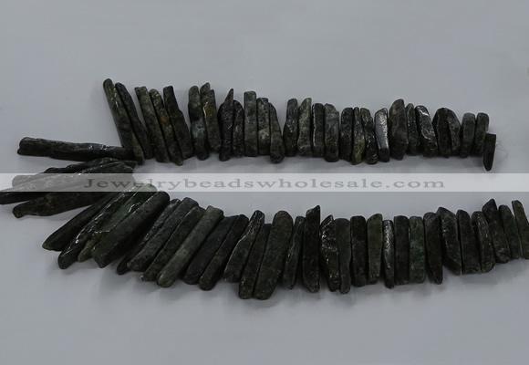 CTD2765 Top drilled 6*20mm - 8*55mm sticks green kyanite beads