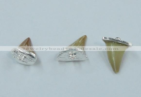 NGP2496 15*18mm - 18*20mm shark teeth pendants wholesale